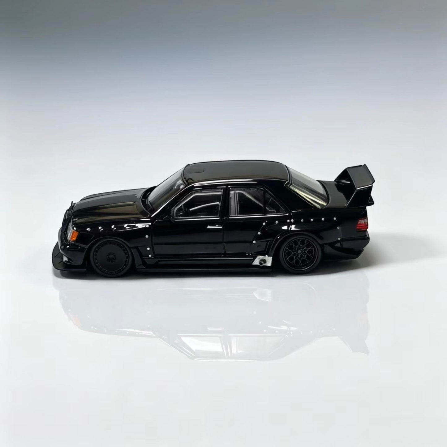 Rhino Model - Pre-Order - Mercedes W124 Custom, Black - RM64-W124C-BLK