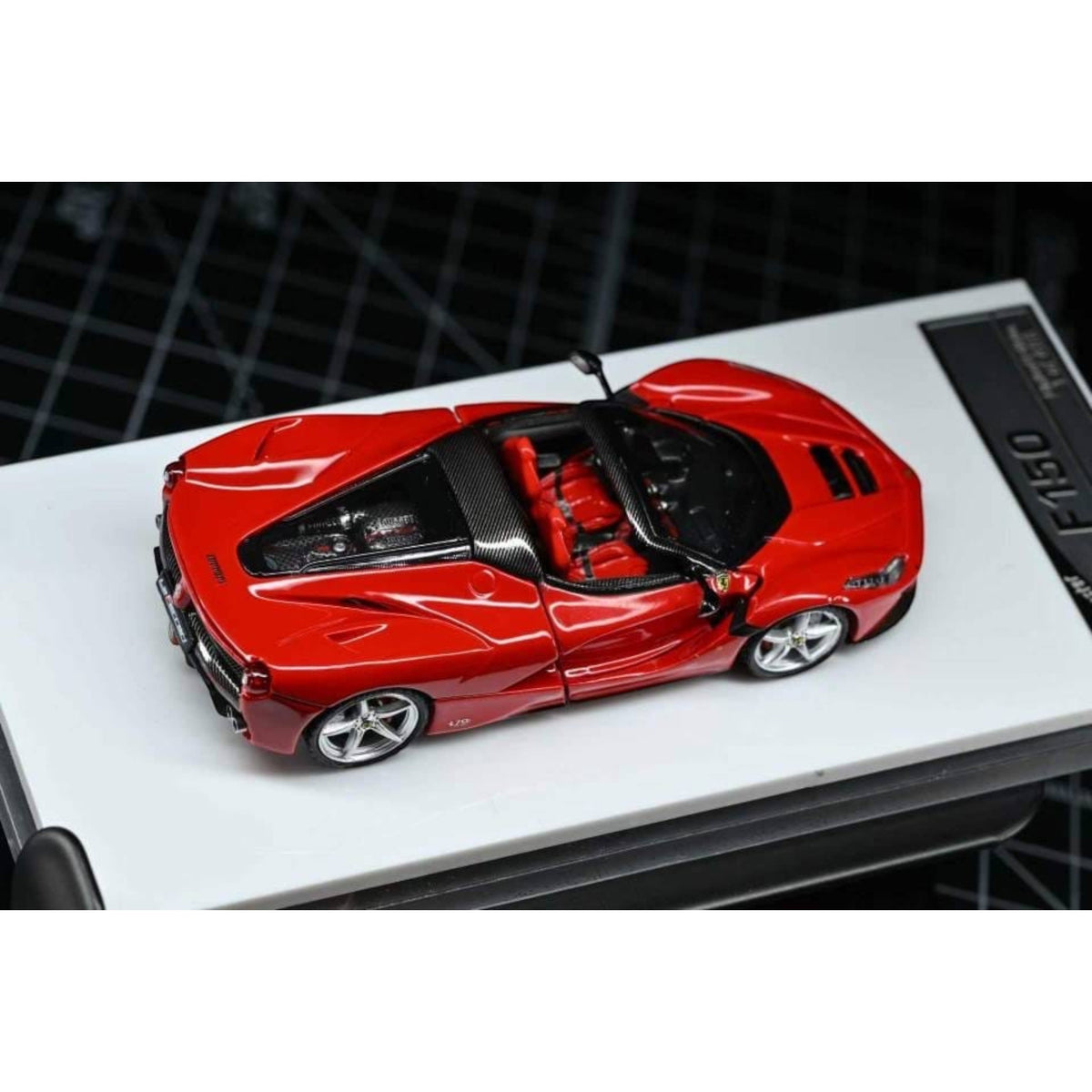 Street Buster - Pre-Order - LaFerrari Aperta (F150), Rosso Corsa Aperta - SB64-LEF-RED