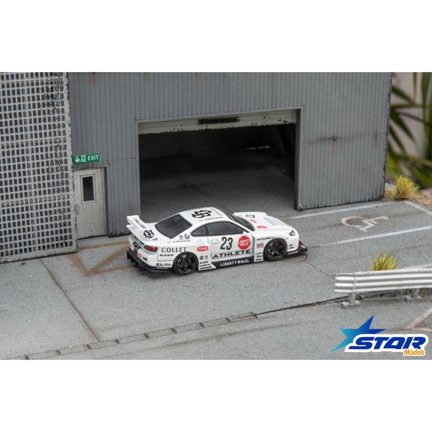 StarModel - Pre-Order - S15 Silvia Liberty Walk - Athelte #23 - SM64-LBS15-RWHI