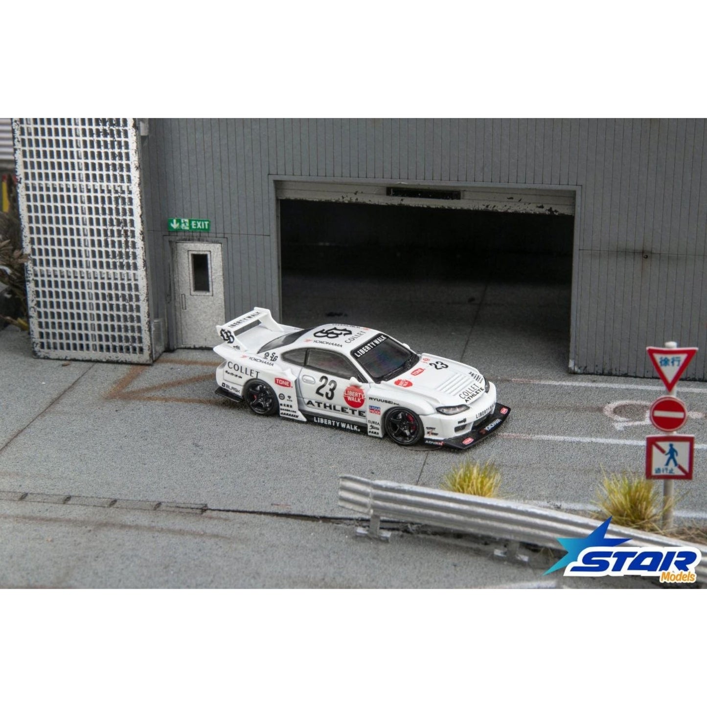 StarModel - Pre-Order - S15 Silvia Liberty Walk - Athelte #23 - SM64-LBS15-RWHI