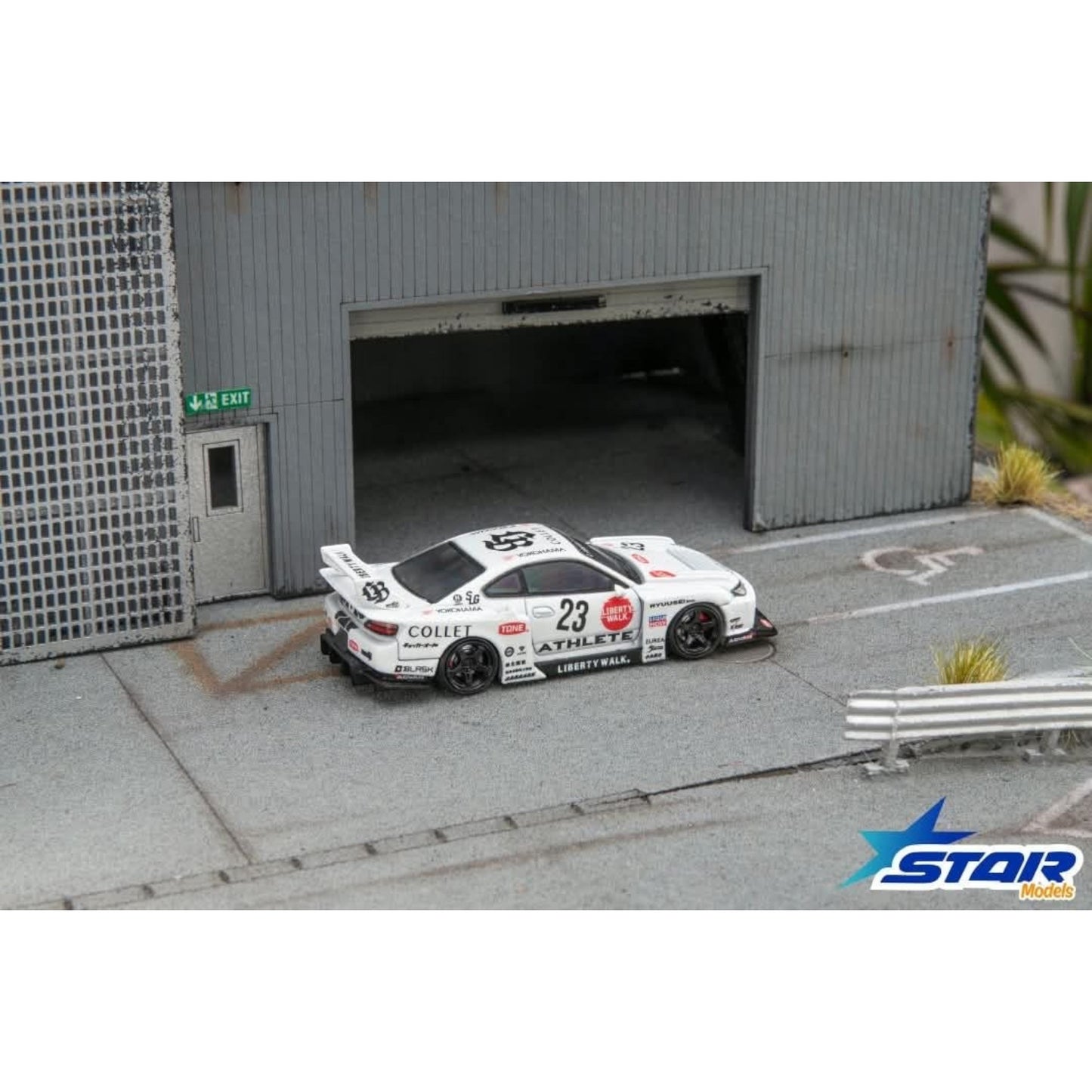 StarModel - Pre-Order - S15 Silvia Liberty Walk - Athelte #23 - SM64-LBS15-RWHI