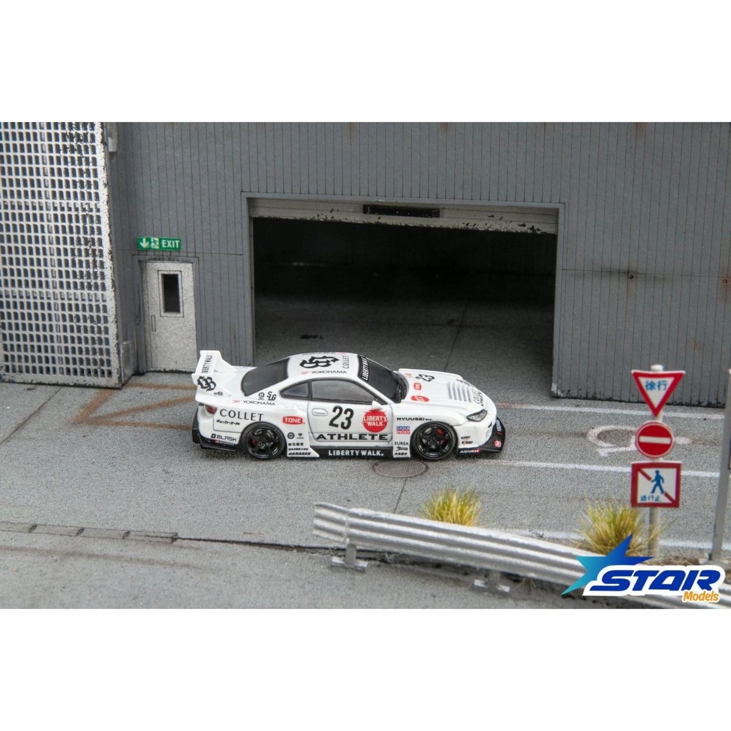StarModel - Pre-Order - S15 Silvia Liberty Walk - Athelte #23 - SM64-LBS15-RWHI