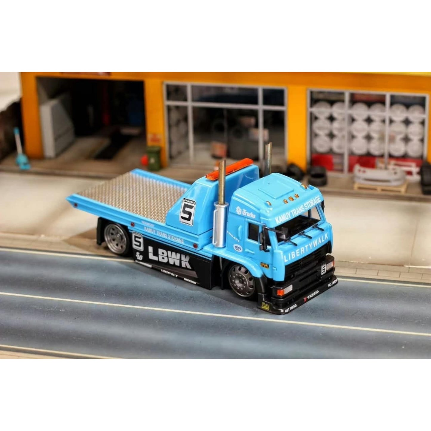 StreetWeapon - Pre-Order - LBWK Kamaz Tow Truck, blue - STW64-KAM-BLU