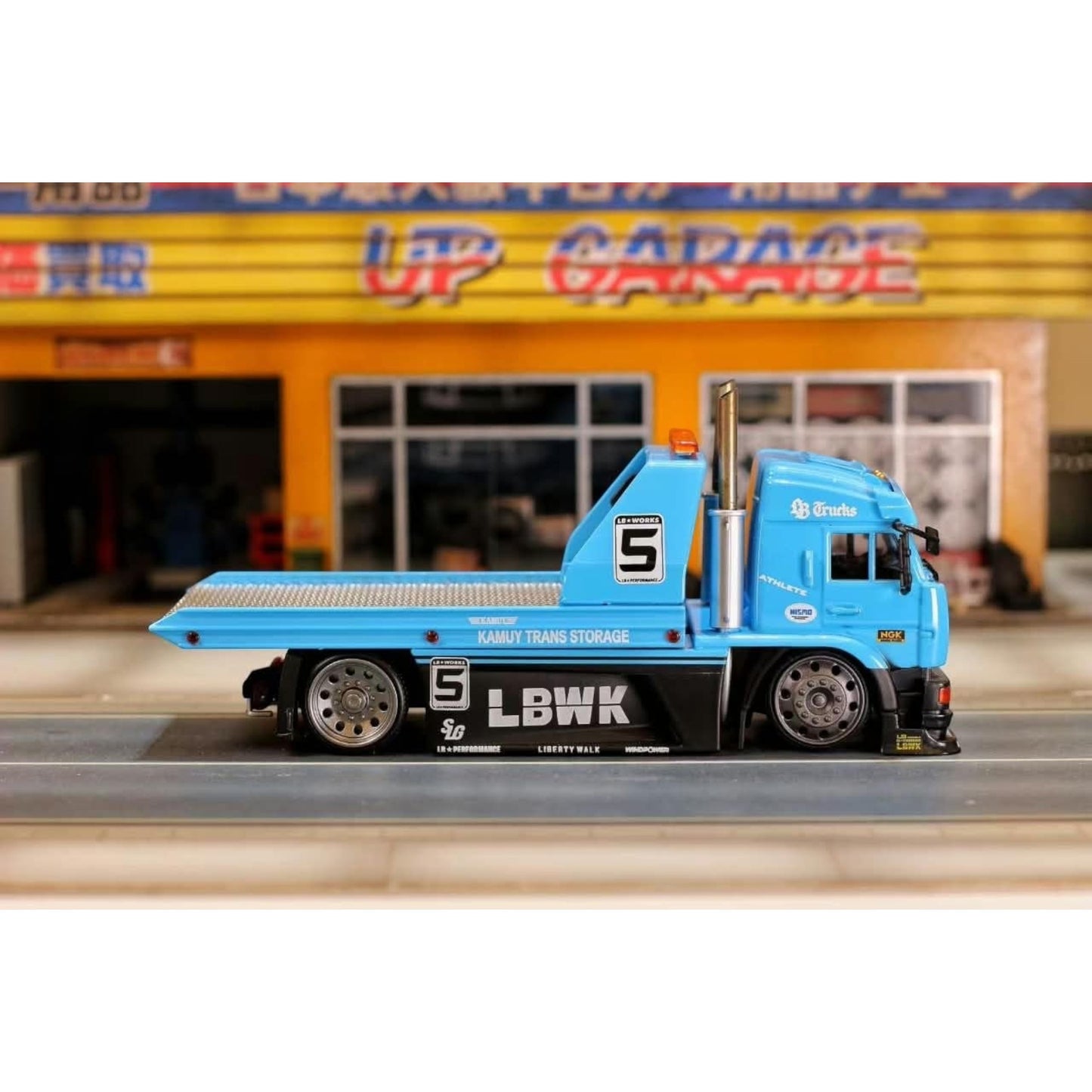 StreetWeapon - Pre-Order - LBWK Kamaz Tow Truck, blue - STW64-KAM-BLU