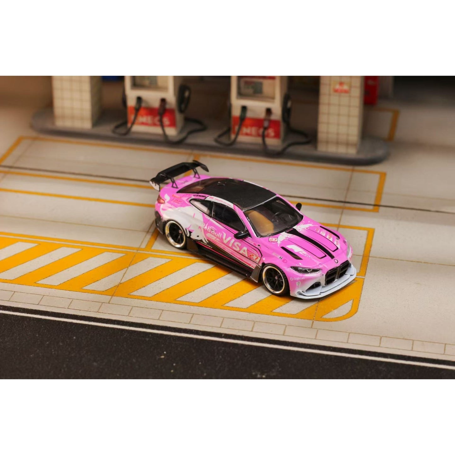 Street Weapon - Pre-Order - G82 M4, Pink Bull - SW64-G82M4-PNKV