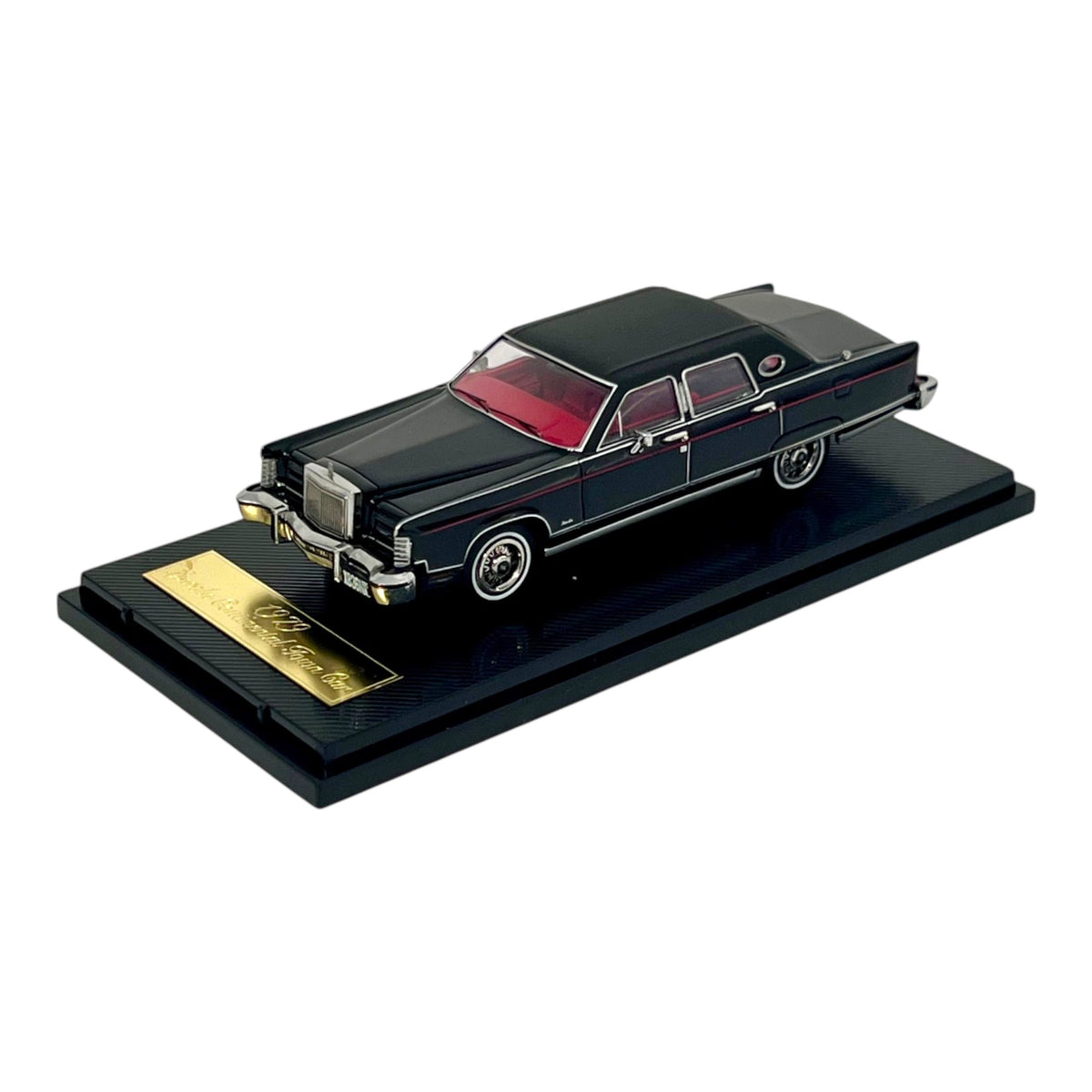 Turning Crush - 1979 Lincoln Continental Town Car, black - 60001