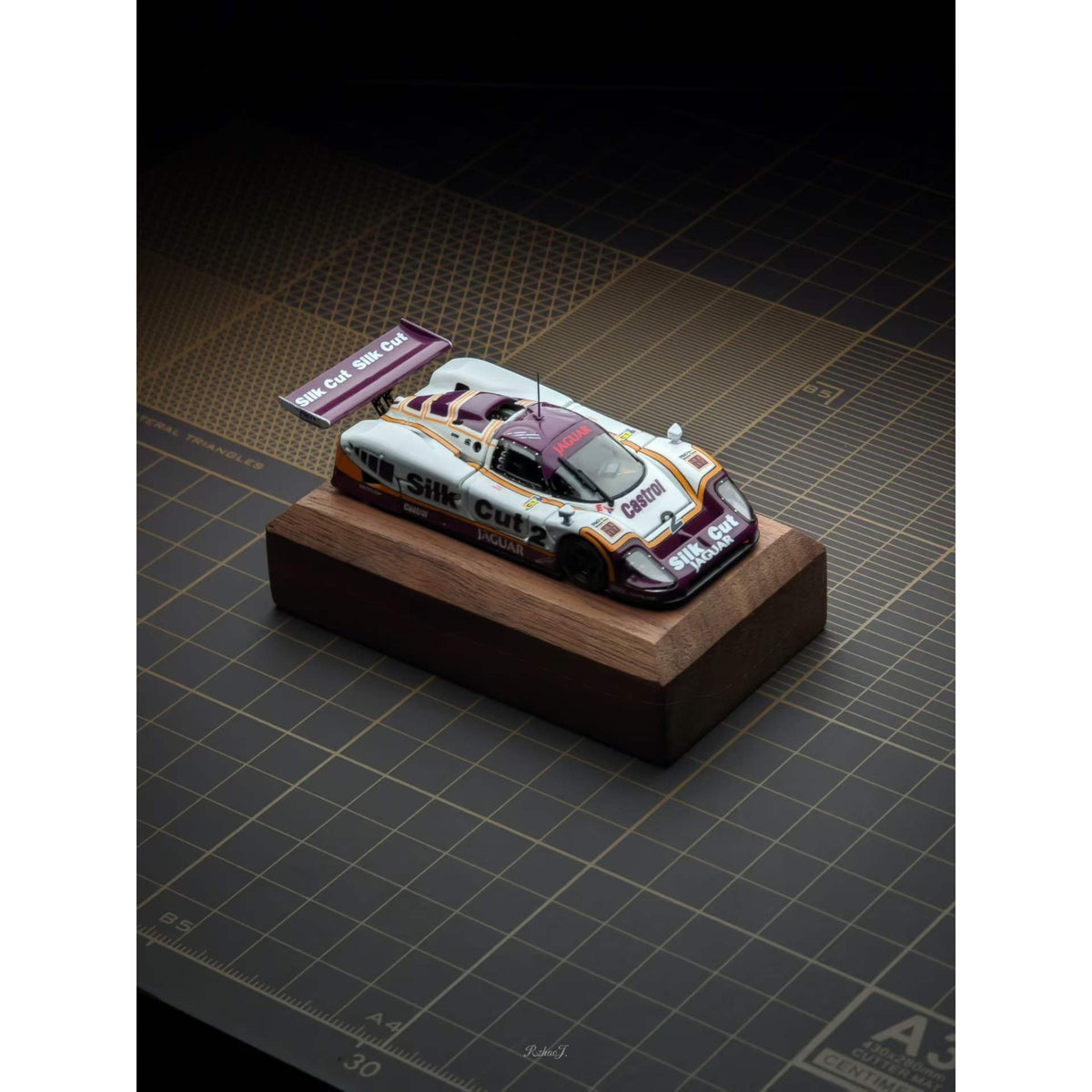 TranscendModel - Pre-Order - Jaguar XJR-9 LeMans, White Purple - TM64-XJR-WP