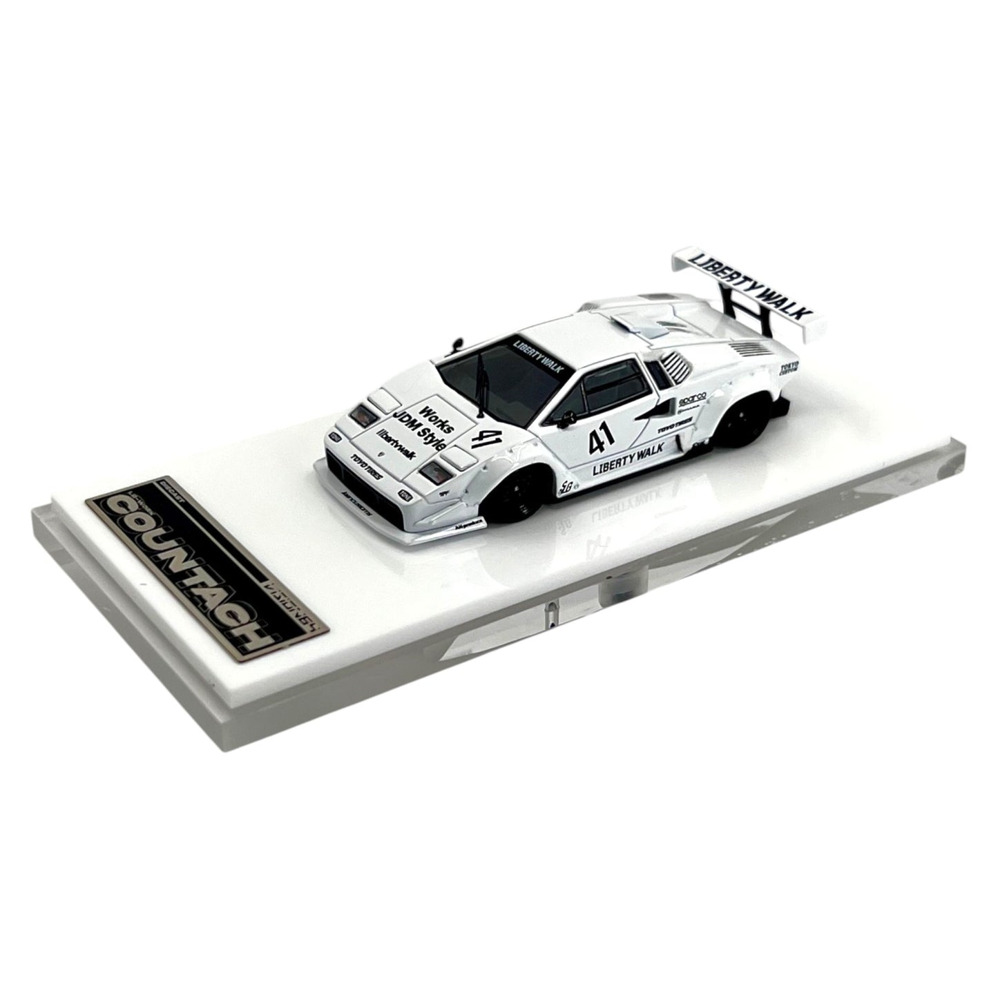 Vision64 - LBWK Countach, white - Luxury Version - VI64-LBC-WHI-L