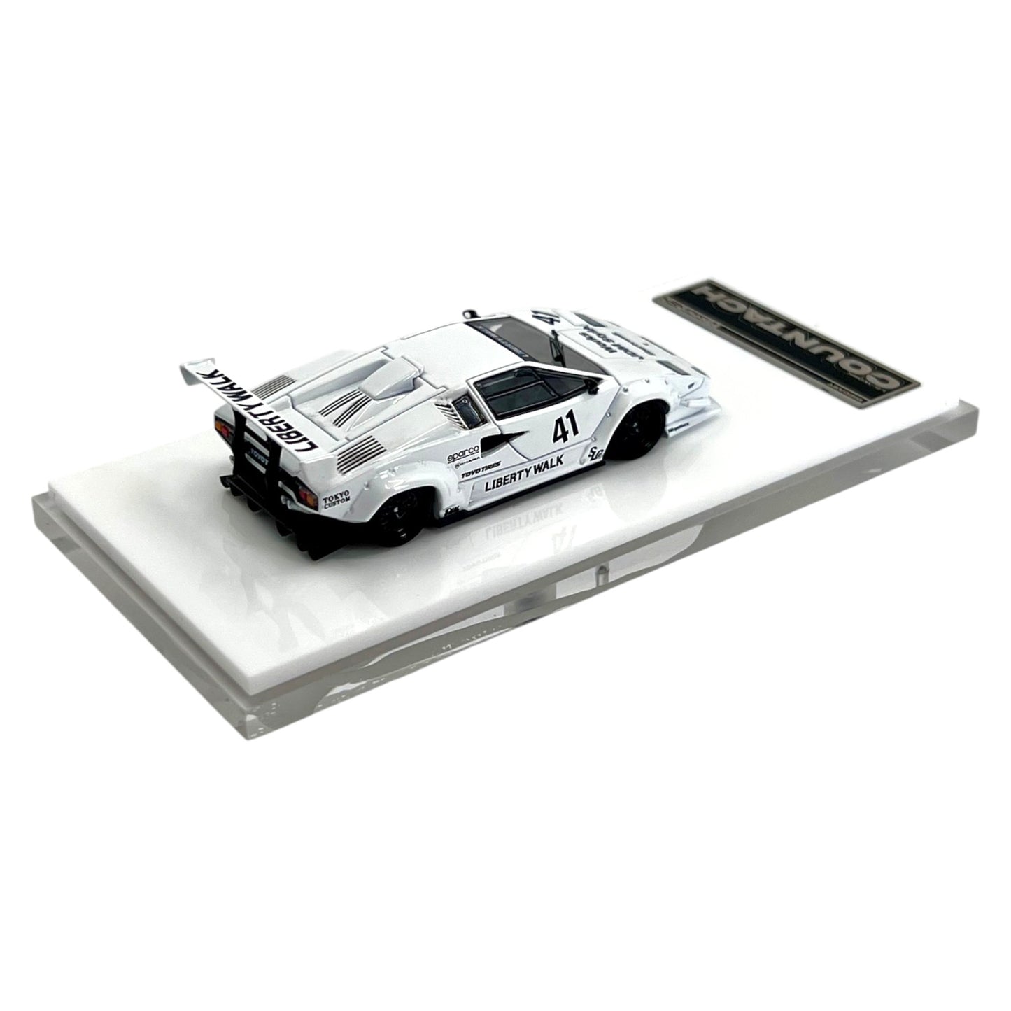 Vision64 - LBWK Countach, white - Luxury Version - VI64-LBC-WHI-L