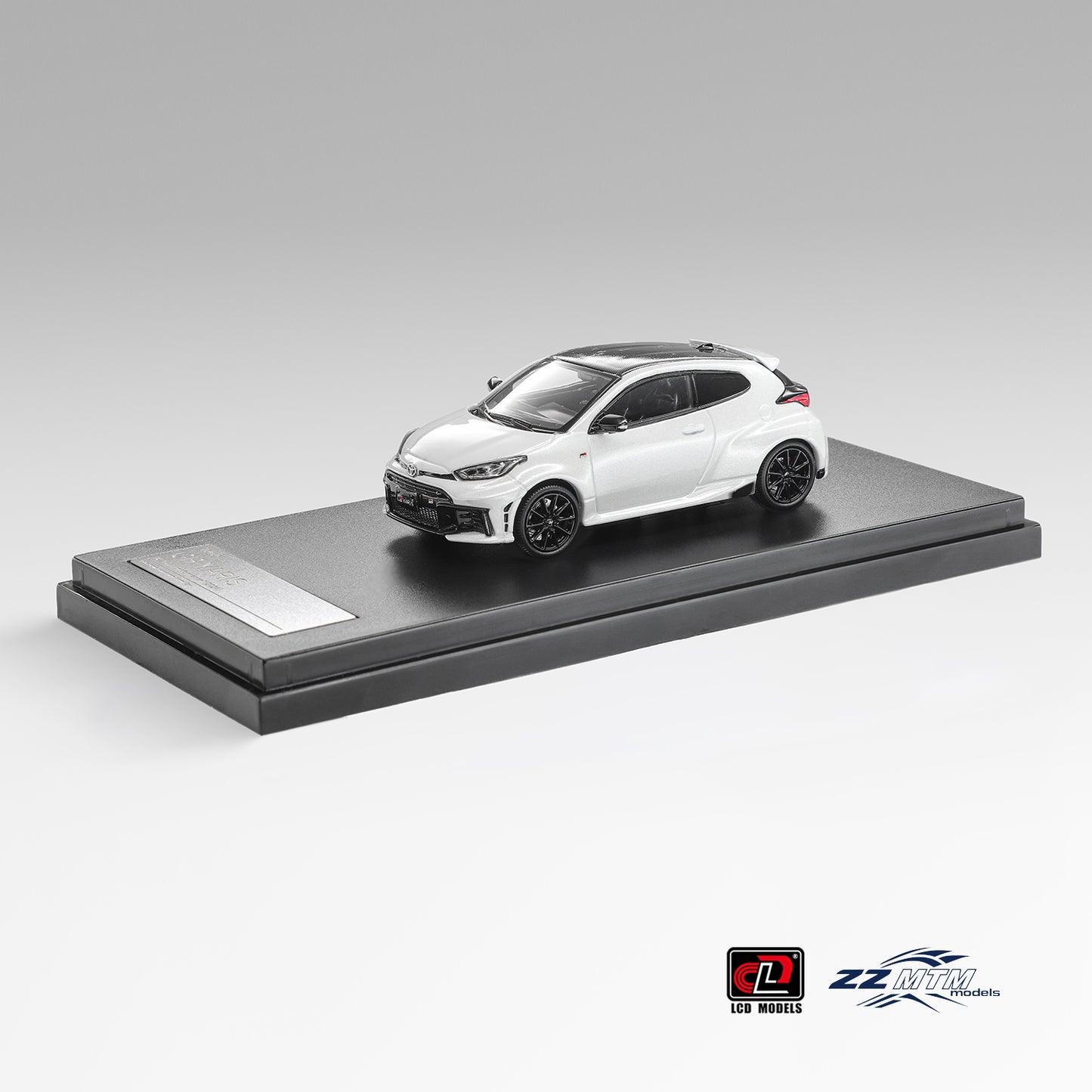 LCD Model - Pre-Order - GR YARIS RZ“High performance” 2024, White - ZZ64001D01-WH
