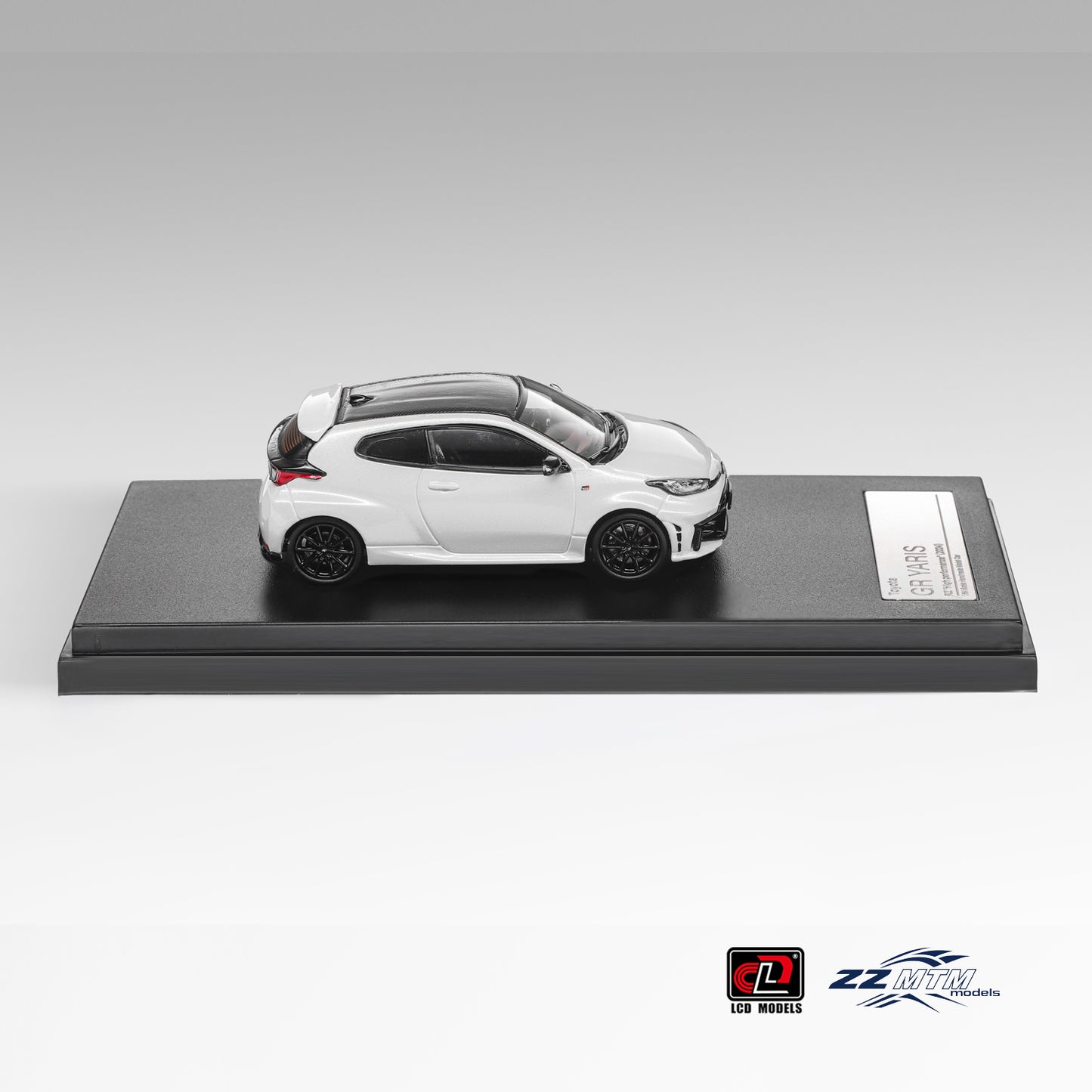 LCD Model - Pre-Order - GR YARIS RZ“High performance” 2024, White - ZZ64001D01-WH