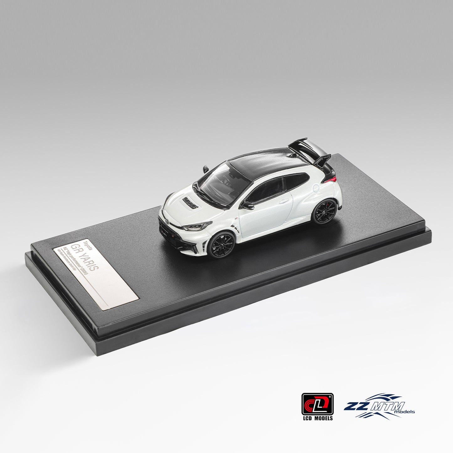 LCD Model - Pre-Order - GR YARIS “Aero performance package” 2025, White - ZZ64001D02-PW