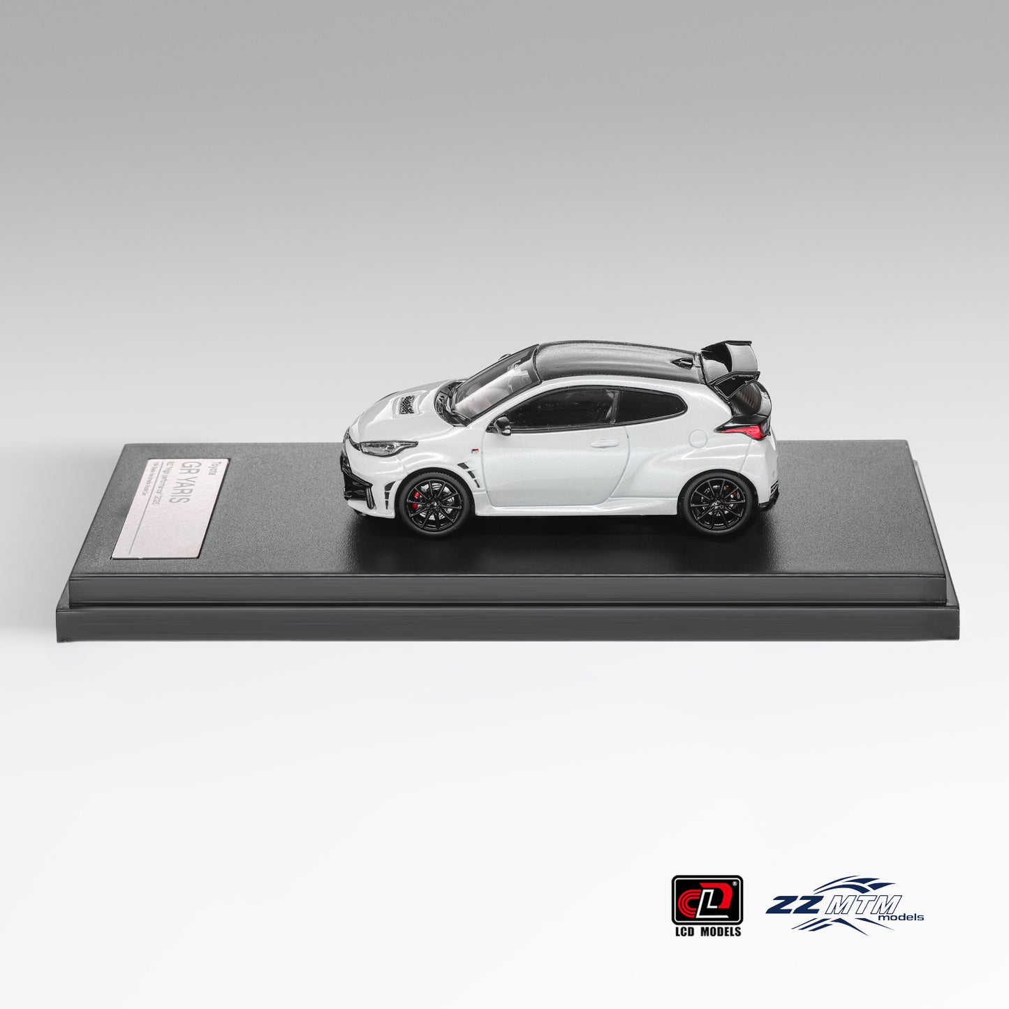 LCD Model - Pre-Order - GR YARIS “Aero performance package” 2025, White - ZZ64001D02-PW