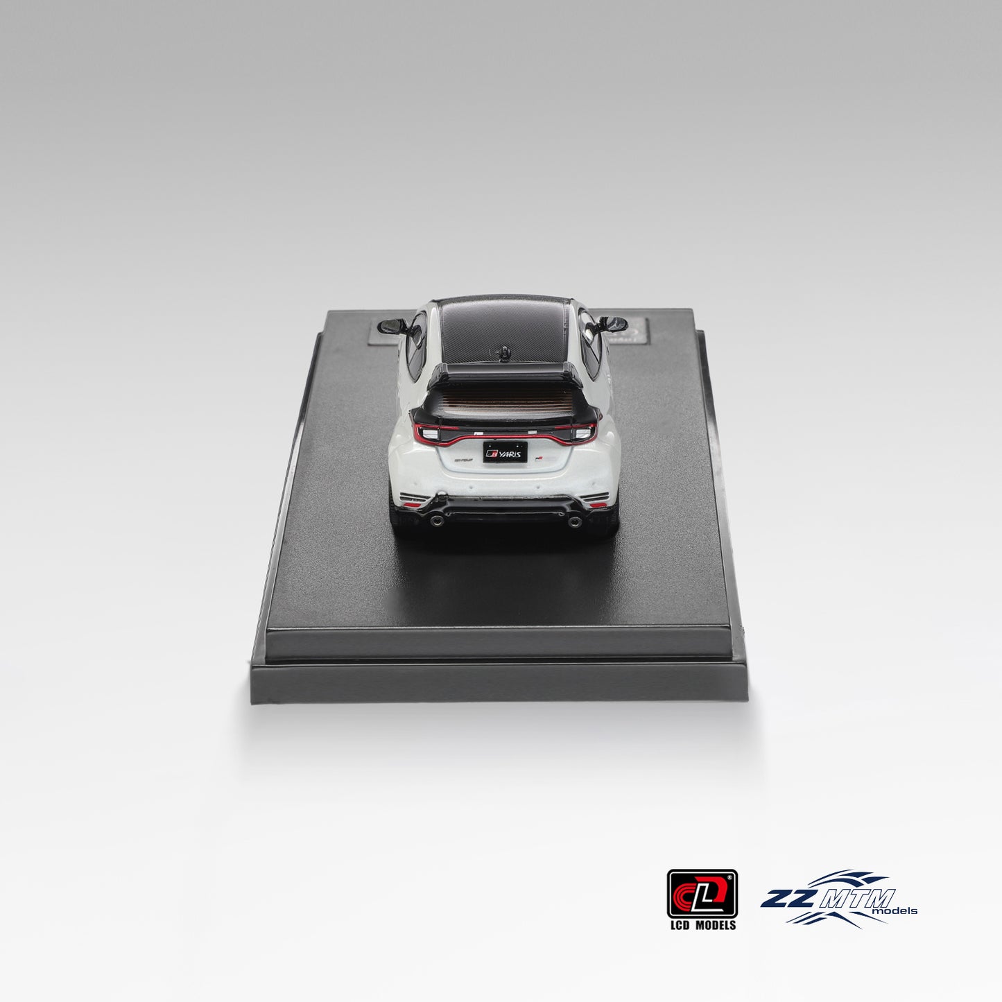 LCD Model - Pre-Order - GR YARIS “Aero performance package” 2025, White - ZZ64001D02-PW